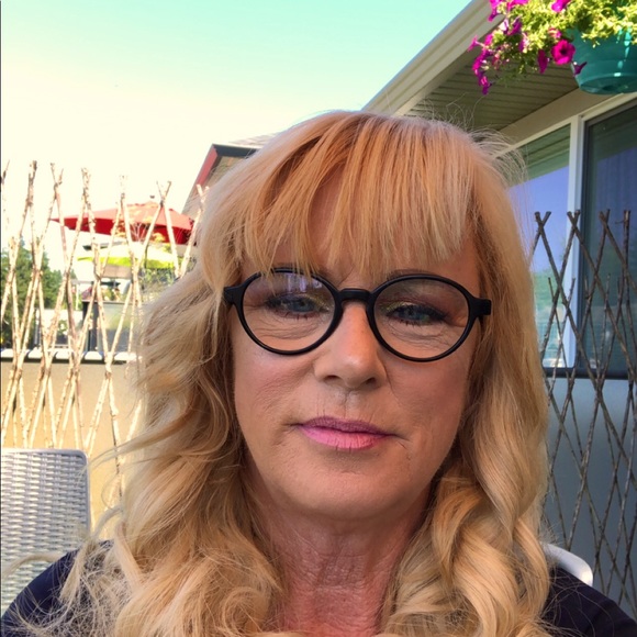 Meet your Posher, Trisha - Picture 1 of 1